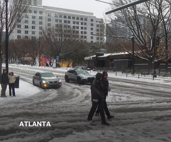 Powerful Winter Storm That Dumped Snow in US South Maintains Its Icy Grip