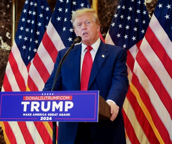 Equis Poll: Latinos Trust Trump on Immigration