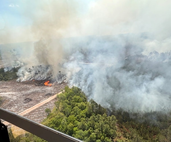 1 of 2 Georgia Wildfires Doubles in Size, Officials Say