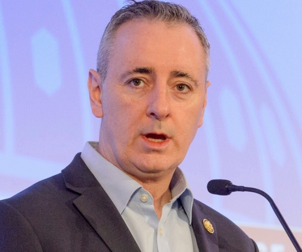 Bipartisan Group Pushes DHS Funding Bill With New ICE Limits