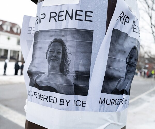 Minn. Prosecutor Asks Public to Share Renee Good Shooting Evidence