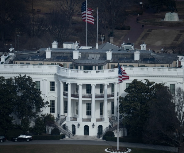 White House Pushes Congress to Override State AI Laws