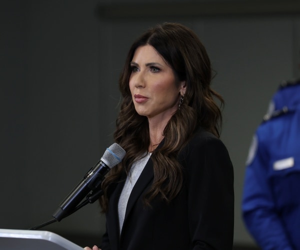 Noem Hails Trump Border Success in Arizona