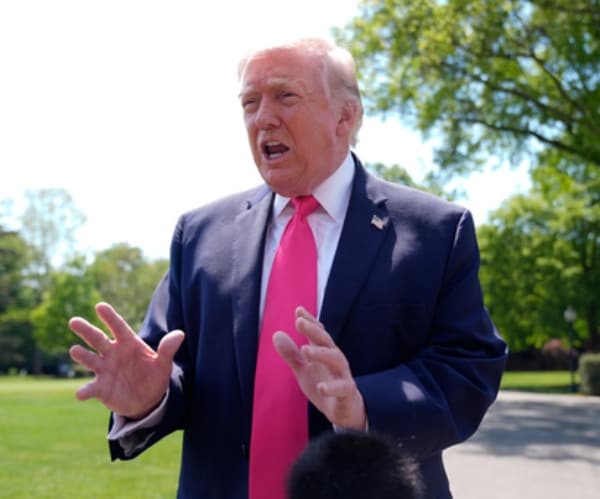 Trump Lawyers in Talks With IRS Over $10 Billion Suit