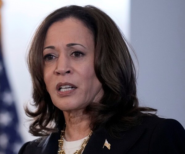 Harris Media Blackout Stretches to 3 Weeks