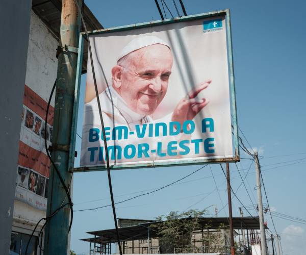 ISIS Inspired Plot to Kill Pope Thwarted in Indonesia