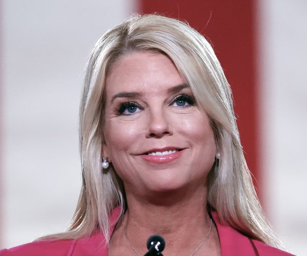 Trump Backs AG Bondi, Blasts Democrats, Rep. Massie