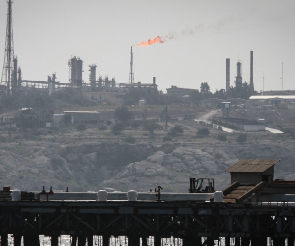 Experts Warn Kharg Island Seizure Risks US Troops