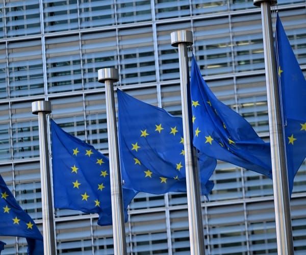 EU Expects Positive Decisions on 90 Billion Euro Loan to Ukraine on Wednesday