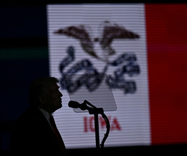 Once-Red Iowa Turns Purple as Voters Feel Economic Squeeze
