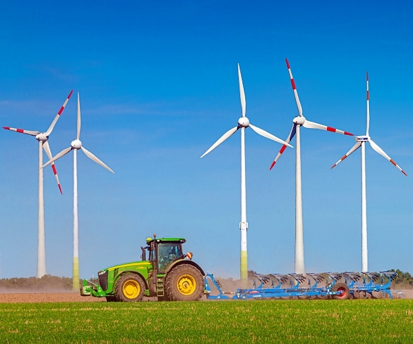 Judge Blocks WH Actions Impeding Wind, Solar Projects