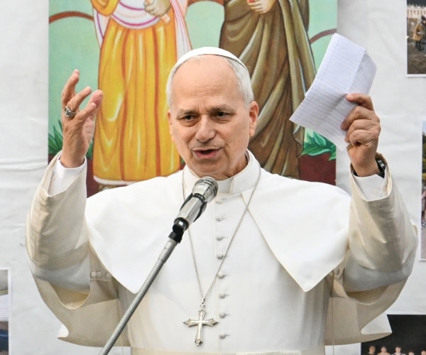 As Iran Conflict Rages, Pope Leo Asks God to Help Leaders Renounce War