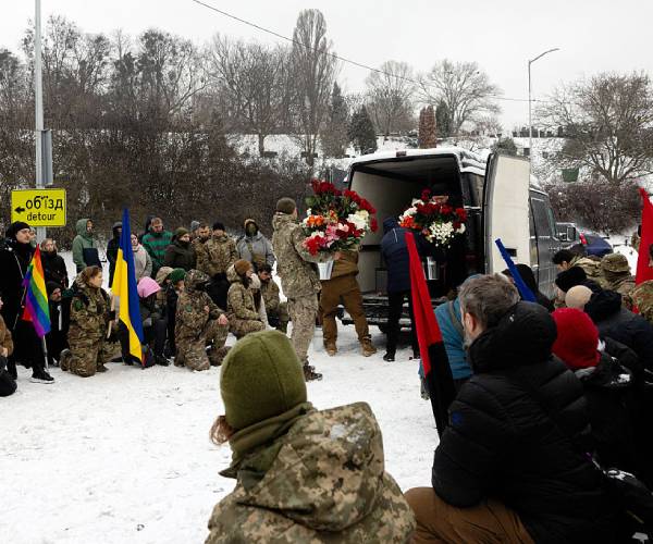 Ukrainian Defense Minister Says 200K Soldiers AWOL