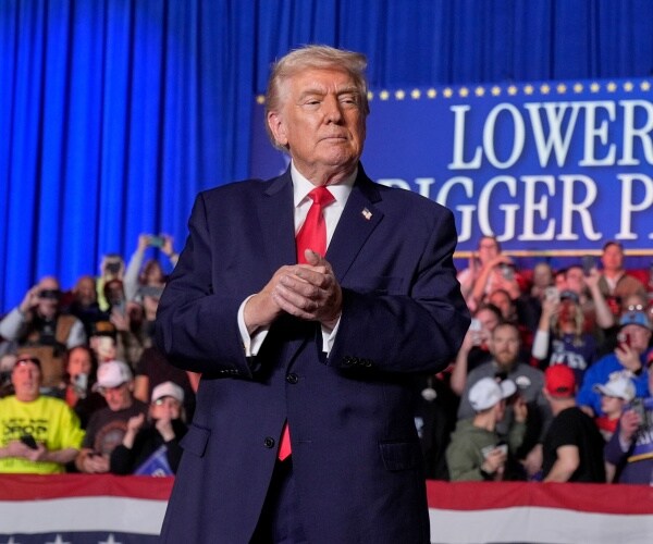 Trump Planning Cross-Country Midterm Rallies
