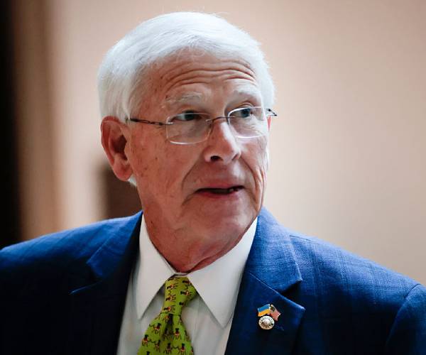 Report: Senators Urge Deal in Pentagon-Anthropic AI Row