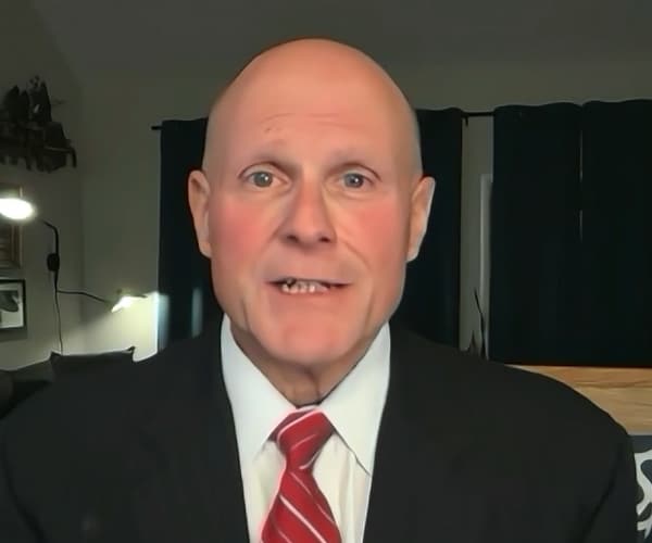 Pollster to Newsmax: Midterm Impact Depends on Conflict Length