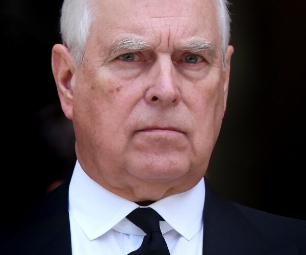 UK Weighs Removing Andrew From Line of Succession