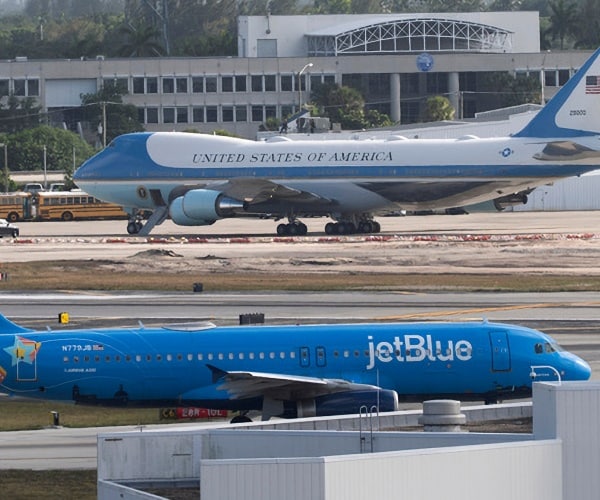 FAA Briefly Grounds All JetBlue Flights After Request From Airline