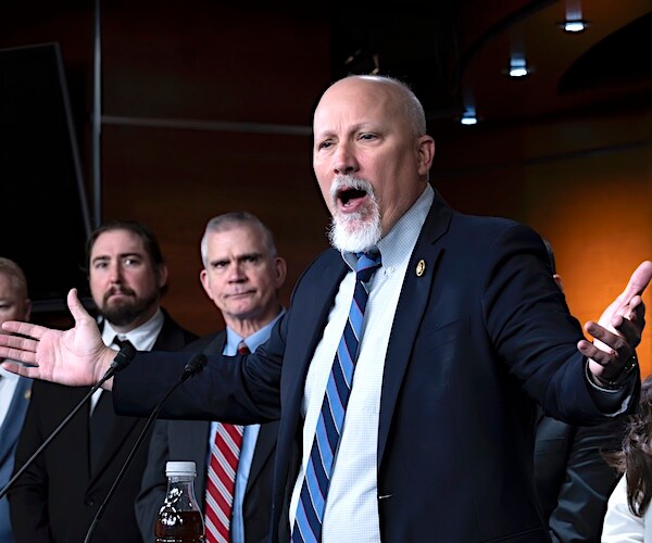 Freedom Caucus Meets Trump at Mar-a-Lago for Strategy Talks