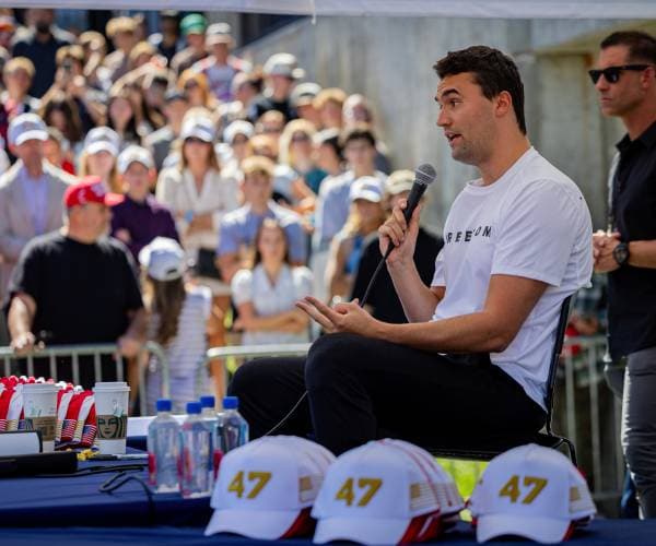 Records Show Security Lapses in Kirk Killing