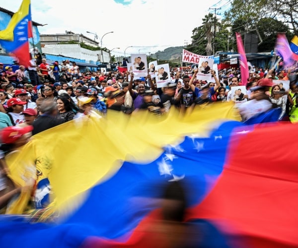 US Warns Americans to Leave Venezuela Immediately