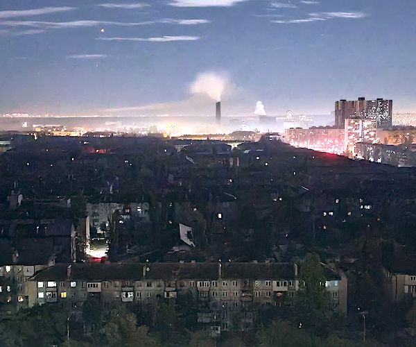 Russia‚ Ukraine Report Air Attacks in Border Areas‚ Evacuate Civilians