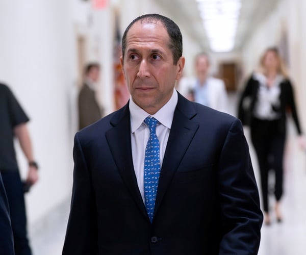 Epstein's Longtime Accountant Testifies on His Wealth and Business Ties