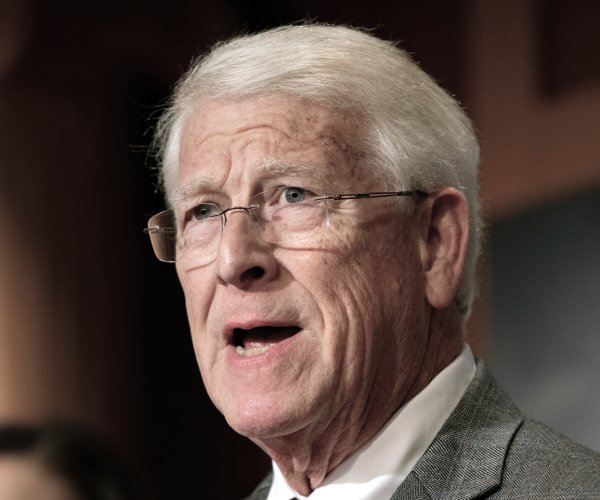 Sen&period; Wicker&colon; Defense Chief's Answers on Absence 'Unacceptable'