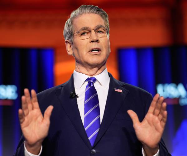 Bessent Backs Albertan Independence Amid US-Canada Tensions