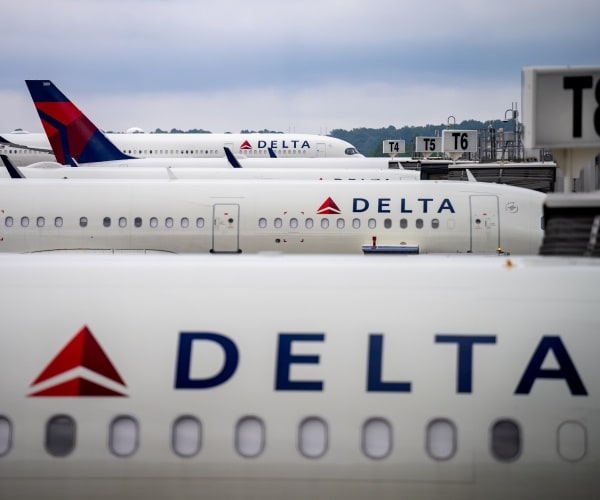 Delta Air Lines Scales Back Sustainable Fuel, Net-Zero Targets