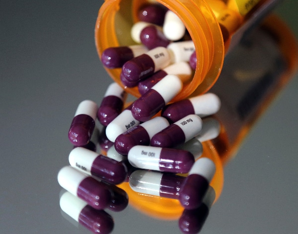 Drugmakers Face 100 Percent Tariff Unless They Cut Prices or Make Drugs in US