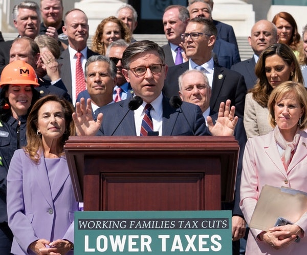 House Passes 10-Day Surveillance Extension After GOP Revolt