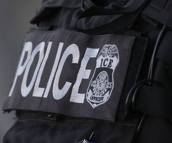 LA Activists Installing Sirens to Warn of ICE Raids