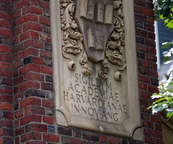 Conservative Harvard Paper Regains Distribution Rights