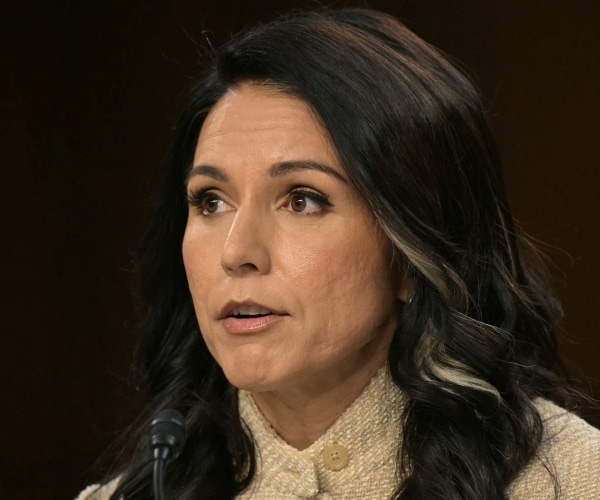 Tulsi Gabbard Refers Trump Impeachment Figures to DOJ