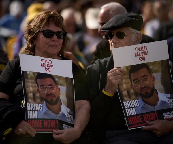 Israeli Troops Scour Gaza Cemetery for Remains of Final Hostage as Rafah Crossing Remains Closed