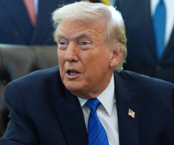 Trump: Iran Wants Deal as US Sends Armada to Region