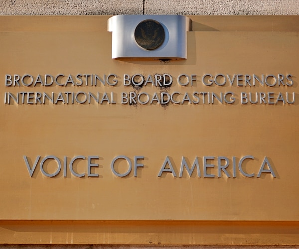 VOA Journalists Sue, Accuse Trump Team of Censorship