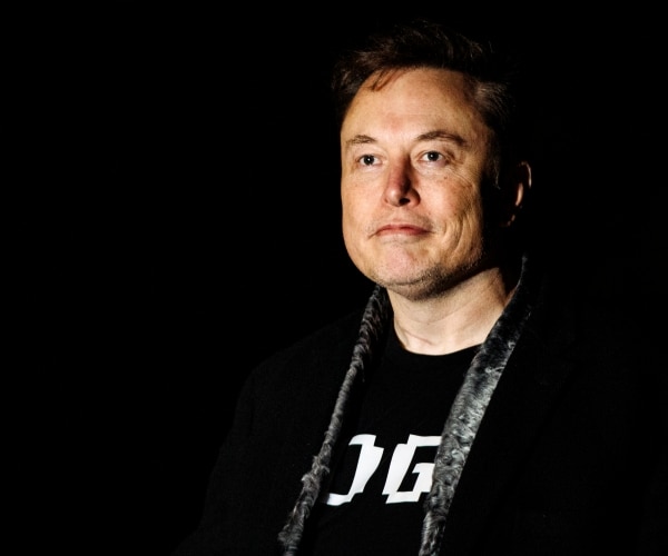 Report: Musk Bought $1.4 Billion SpaceX Stock Last Year
