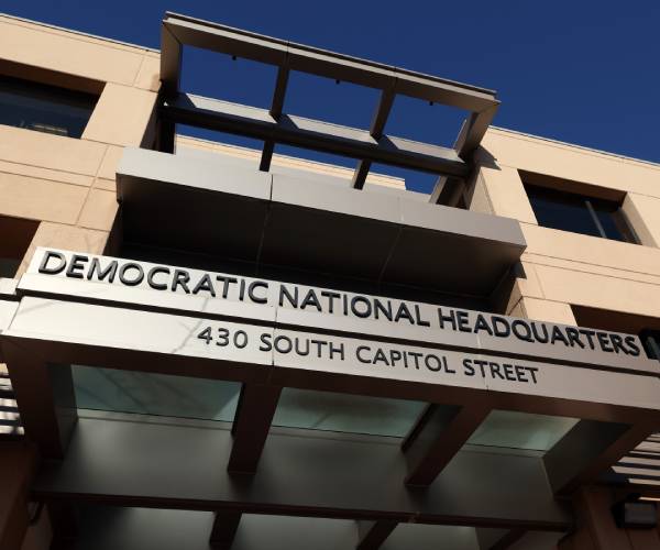 Capitol Police Officer Was 'Passerby' Who Found DNC Pipe Bomb