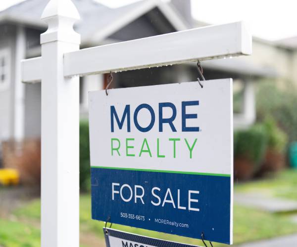 CBS Poll: 53 Percent Say Middle-Class Prospects Shrinking