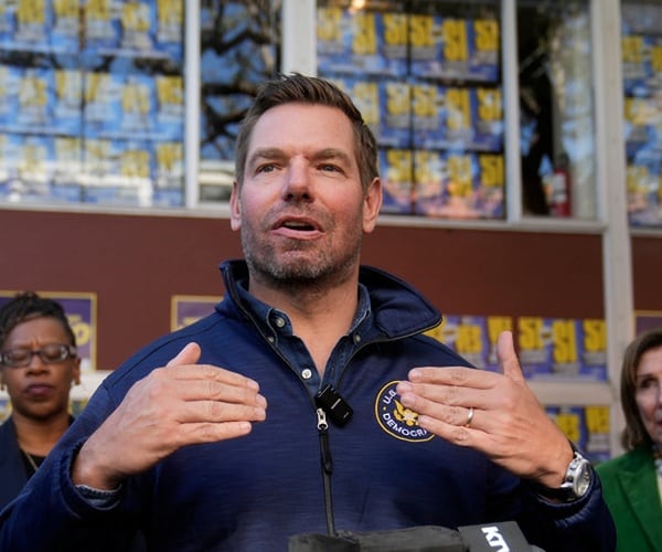 Scandals and Heavyweights Jolt California Governor Race