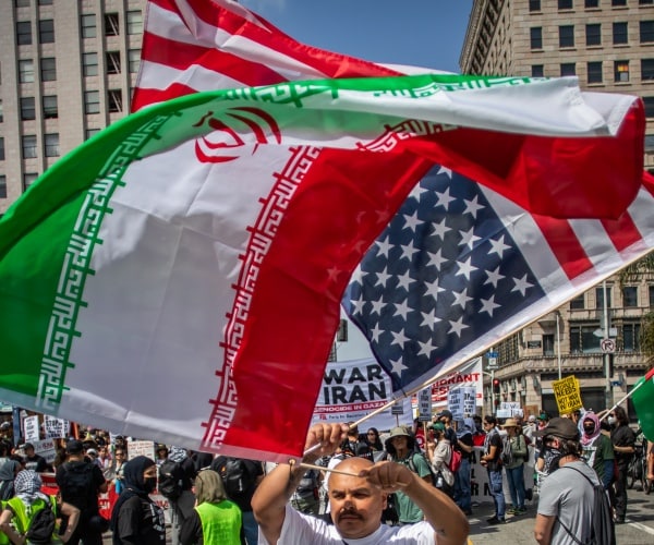 US, Iran Talks Set to Resume Amid Strike Warnings