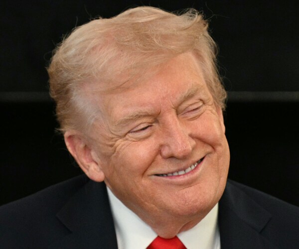 Trump Threatens Canada With 50% Tariff on Aircraft Sold in US