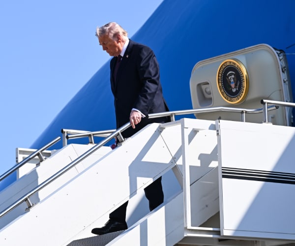 Trump Lands in Texas as 3 Backers Vie in GOP Primary