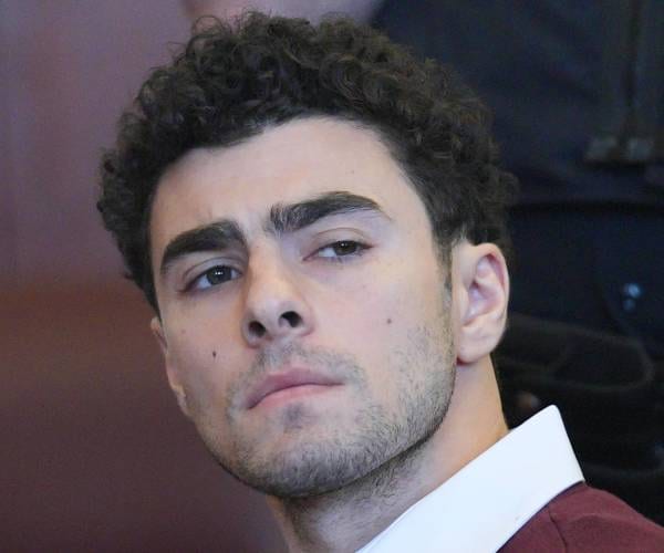 Luigi Mangione Seeks to Delay State, Federal Trials