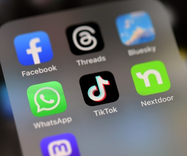 US Cyber Watchdog Urges Switch to Encrypted Apps