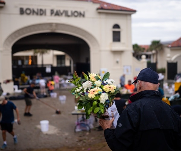 Aussie PM Announces Bondi Bravery Award