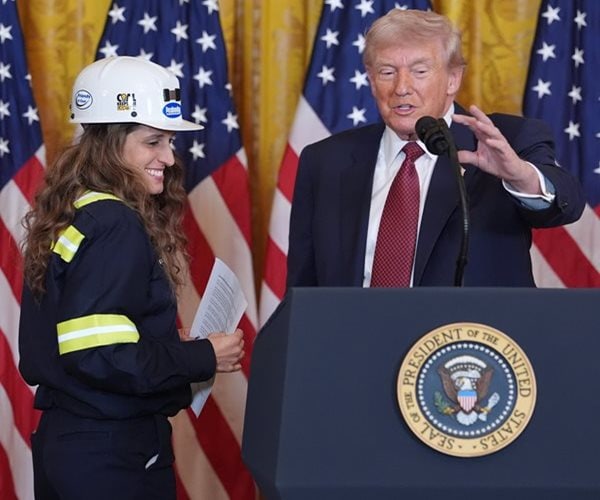 Trump Orders Pentagon to Buy Electricity From Coal Plants