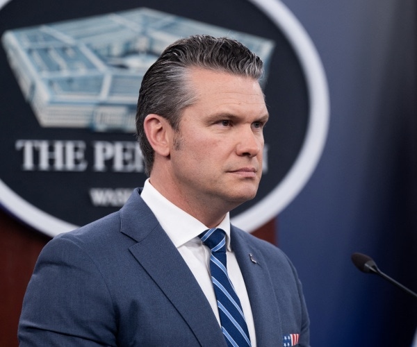 Hegseth in Feud With Army Secretary